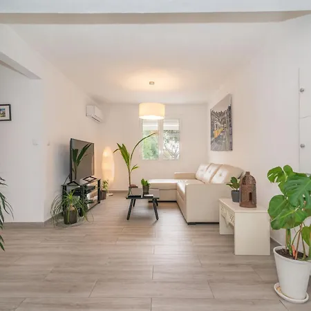 Apartment Camoes By Algartur